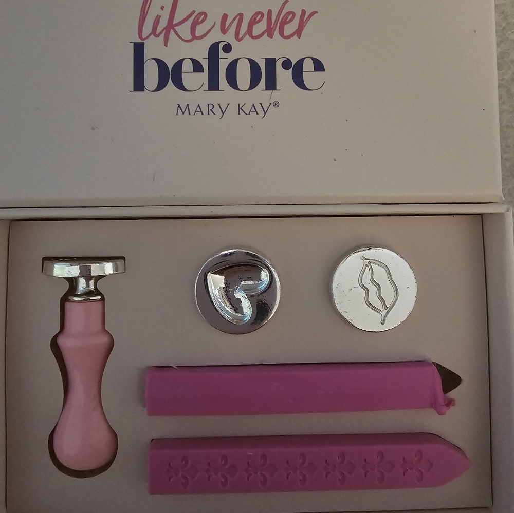 Mary Kay Pink Sealing Wax Kit